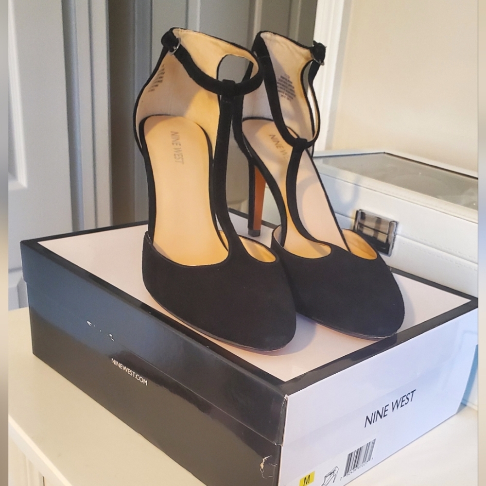 Nine West Pumps black suede